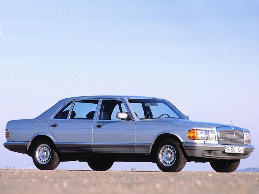  Mercedes-Benz 500 SEL 1985 года  (фото 5 из 8)